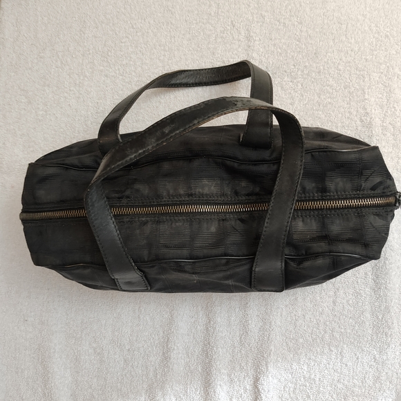 CHANEL Black Textured Nylon Travel Line Tote - Picture 2 of 11